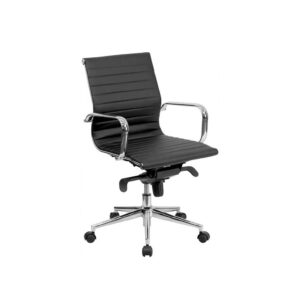 Sillón giratorio negro respaldo bajo con brazos, base cromada con ruedas.