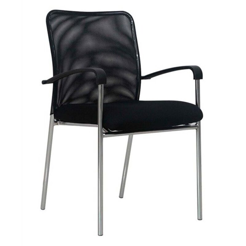 Vista silla cuatro patas modelo Capital con brazos, respaldo malla negra, asiento tapizado negro