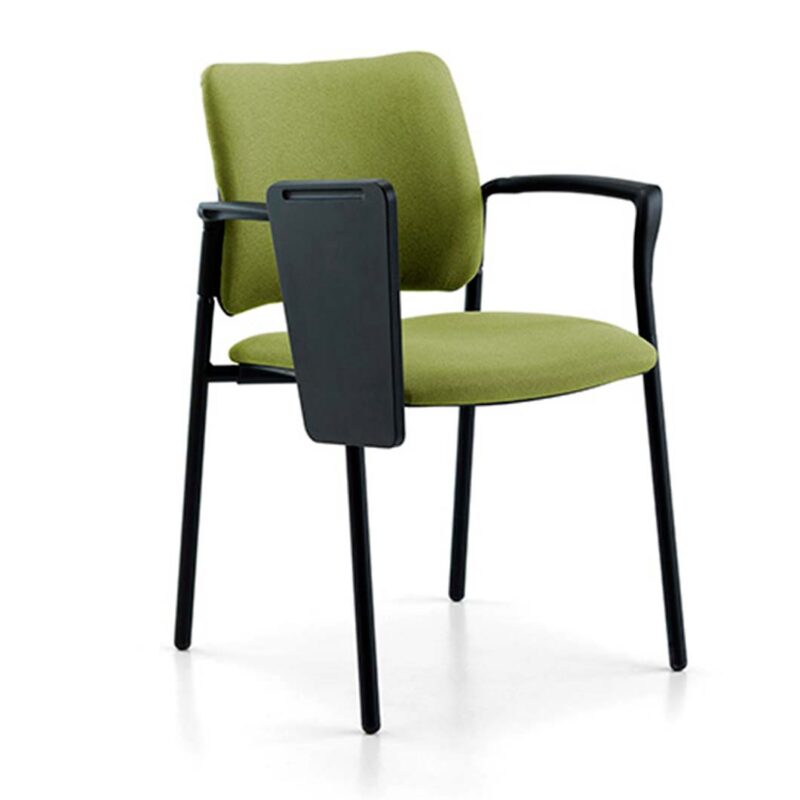 vista frontal silla urban cuatro patas con brazos y pala abatida. tapizada verde en asiento y respaldo